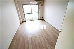 下地ハイツ 1階ワンルームのリビング/ダイニング