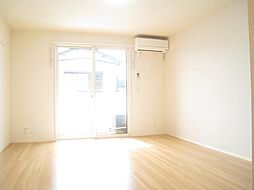 マルベリー 1階ワンルームのリビング/ダイニング