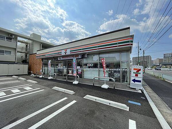 画像27:コンビニ「セブンイレブン春日井町田町店まで329m」