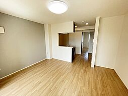 カトレア 101 1階1LDKのリビング/ダイニング