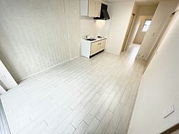 昴ノース 206 2階1LDKのリビング/ダイニング