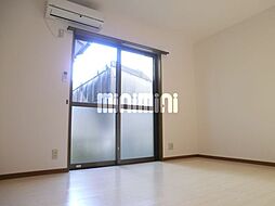 ロイヤルオーク 1階1Kのリビング/ダイニング