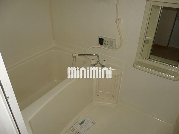画像10:浴室乾燥＆追い焚き機能完備のバスルームです
