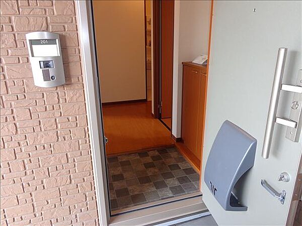 画像12:Ｗロック仕様＆モニターホンを完備の玄関スペースです！