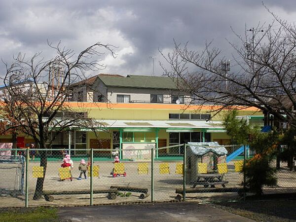 画像29:幼稚園、保育園「上郷こども園まで560m」