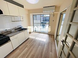 テネラメンテ 201 2階2DKのリビング/ダイニング