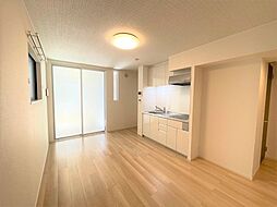 ソレジアートII 102 1階1LDKのリビング/ダイニング