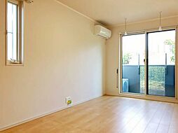 リトルフィールド 1階1Kのリビング/ダイニング