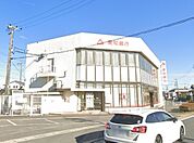 銀行「愛知銀行名和支店まで814m」