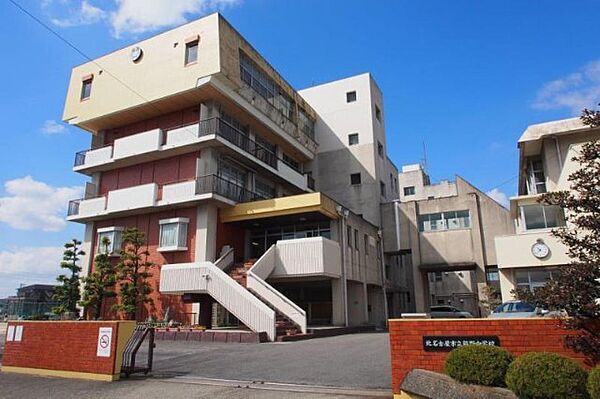 画像4:中学校「北名古屋市立熊野中学校まで2003m」