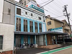病院「ませきクリニックまで100m」