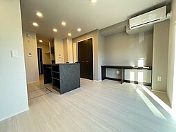 エアル 102 1階ワンルームのリビング/ダイニング