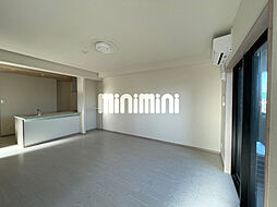 Menera 401 4階3LDKのリビング/ダイニング