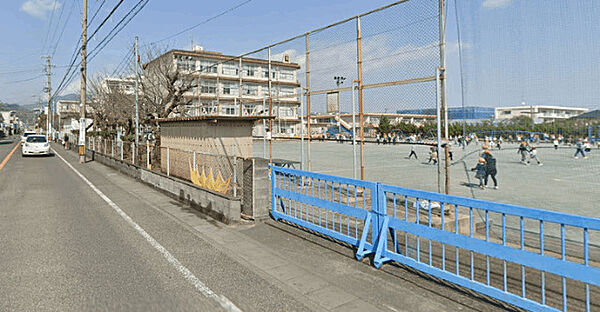 画像20:小学校「静岡市立安東小学校まで650m」