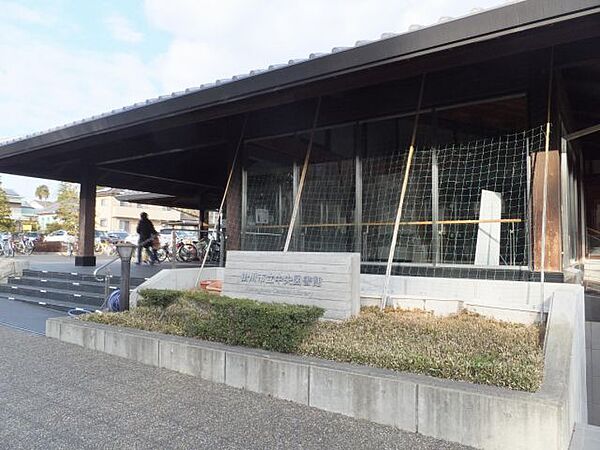 図書館「掛川中央図書館まで360m」