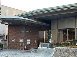 図書館「富士市立中央図書館まで4544m」