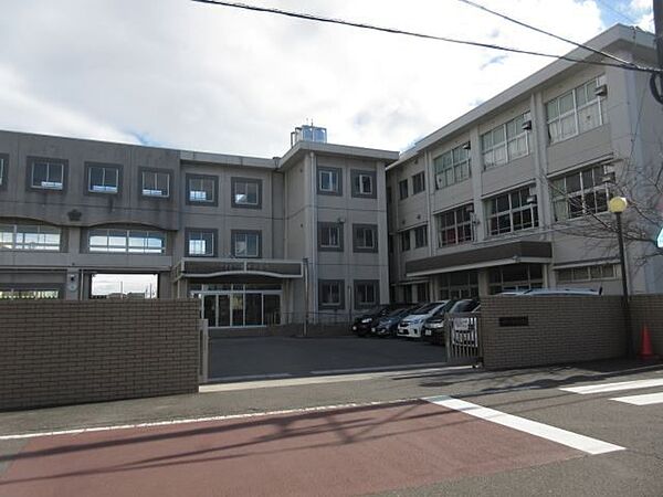 画像7:小学校「岐阜市立茜部小学校まで1521m」