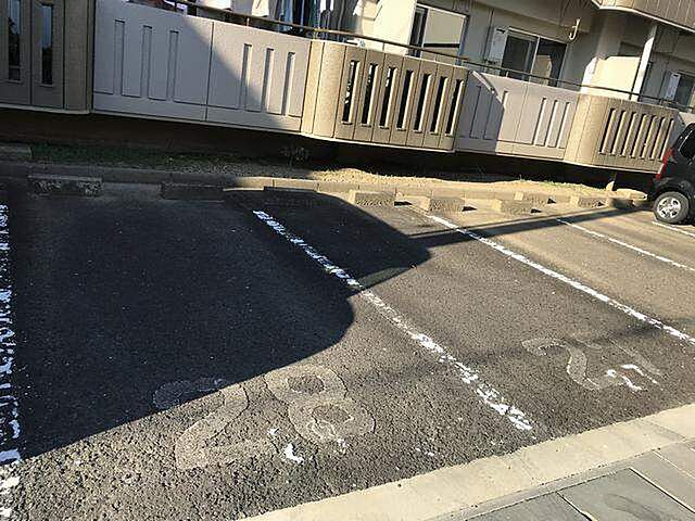 13 / 18