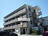 外観：オートロック付きの4階建マンションです。