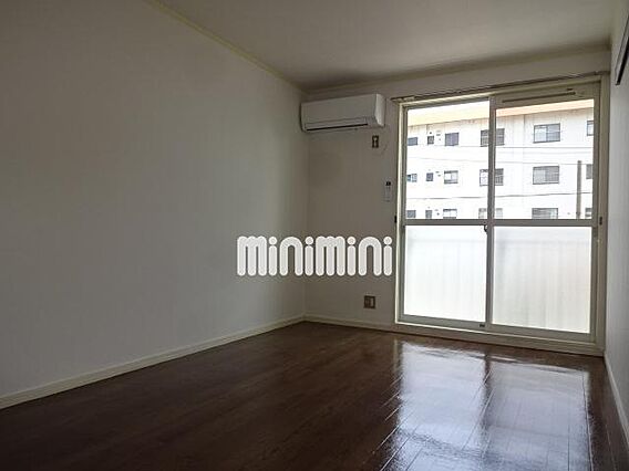 ジョイフル_内装_1