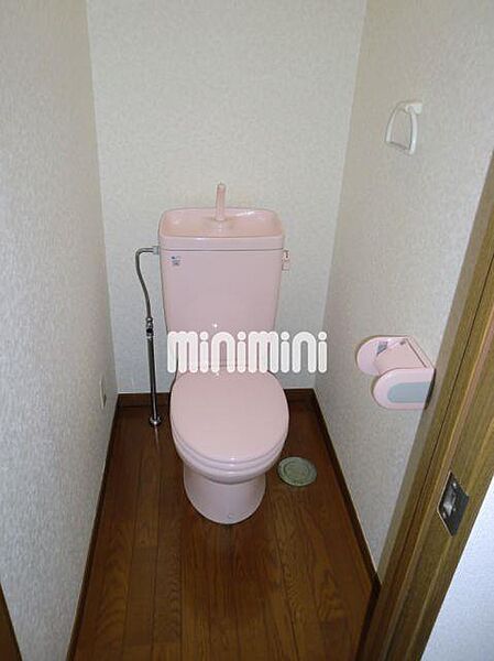 画像14:清潔感のあるトイレ。