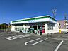 周辺：コンビニ「ファミリーマートまで370m」