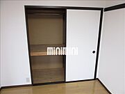 服が掛けられるようになっています