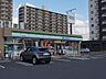 周辺：コンビニ「ファミリーマートまで420m」