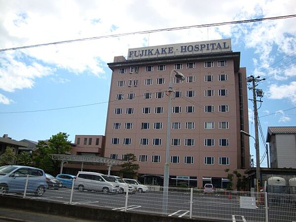 画像22:病院「藤掛病院まで1700m」