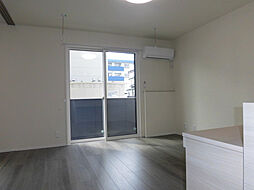 Commons 101 1階1LDKのリビング/ダイニング