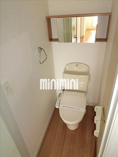 画像8:シャワー付き洋式トイレ