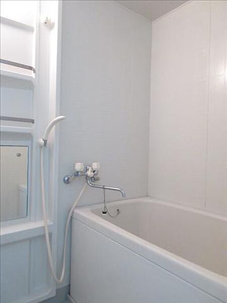 画像14:白く清潔感のあるバスルームです！