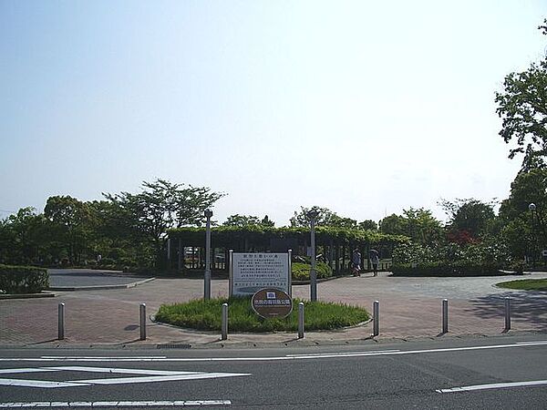 周辺：公園「羽島公園まで880m」