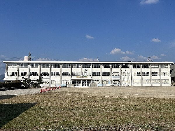 画像25:小学校「関市立下有知小学校まで1526m」