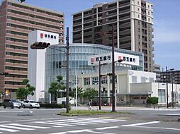 銀行「百五銀行まで80m」