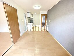 ロイヤルステージ阿倉川　A棟 1階2LDKのリビング/ダイニング