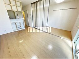 クレスト菰野 1階1LDKのリビング/ダイニング