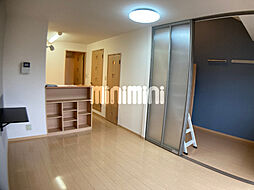 ポートサイドカクサン 2階1LDKのリビング/ダイニング