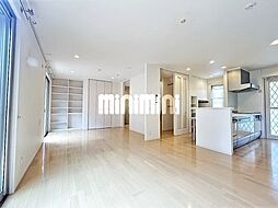 津市ハーモニータウン津4丁目借家 1階4LDKのリビング/ダイニング