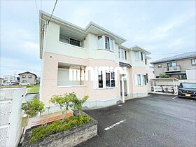 サンヒルズ  ｜ 三重県鈴鹿市東旭が丘６丁目（賃貸アパート2LDK・1階・61.40㎡） その1