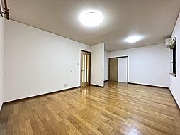 藤が丘二丁目野貸家 2階4LDKのリビング/ダイニング