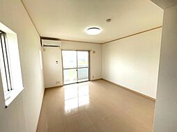 カーサ・プルチーノ 3階1Kのリビング/ダイニング