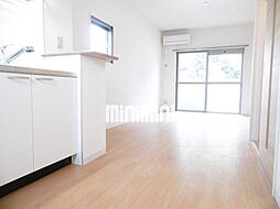 ユニバーサルII 1階ワンルームのリビング/ダイニング