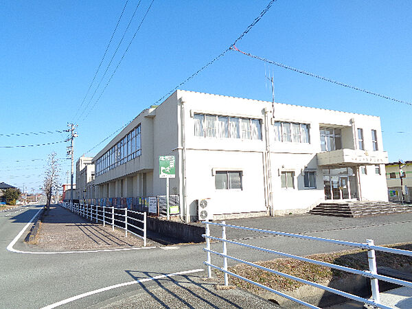 画像17:小学校「松阪市立小野江小学校まで324m」