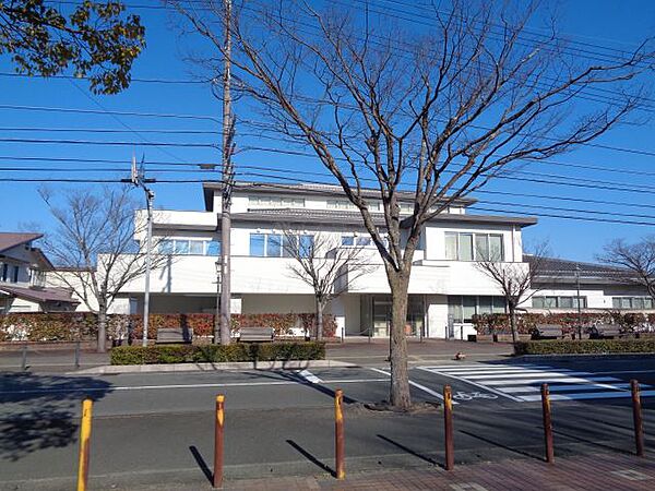 画像27:図書館「松阪市図書館まで1500m」