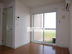 エルシャトーIII 1階1LDKのリビング/ダイニング