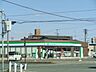 周辺：その他「ファミリーマートまで830m」