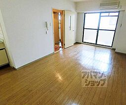 京都市営烏丸線 烏丸御池駅 徒歩10分の賃貸マンション 7階1Kのリビング/ダイニング