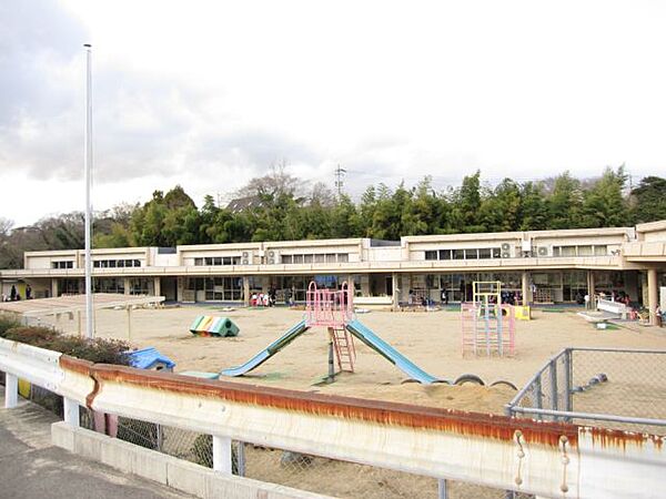 画像18:幼稚園、保育園「高茶屋保育園まで850m」