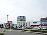 周辺：複合モール「久居インターガーデンまで3711m」